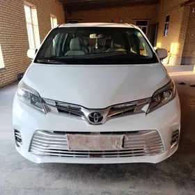 Toyota Sienna 2016