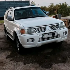 Mitsubishi Nativa 2010