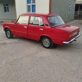 Lada 2104 1980