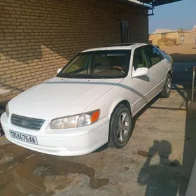 Toyota Camry 1999