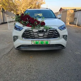 Toyota Highlander 2020