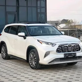 Toyota Highlander 2020