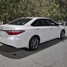 Toyota Camry 2017