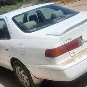 Toyota Camry 2000