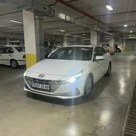 Hyundai Elantra 2021