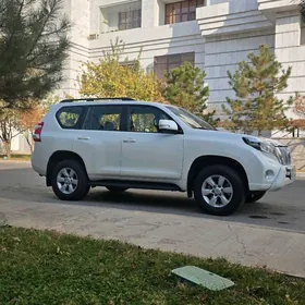 Toyota Land Cruiser Prado 2014