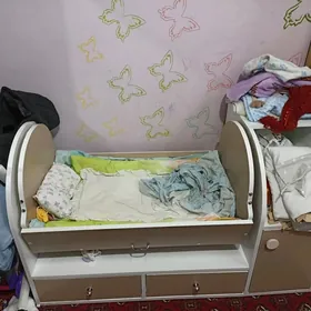 детская кроватка