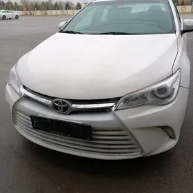 Toyota Camry 2017