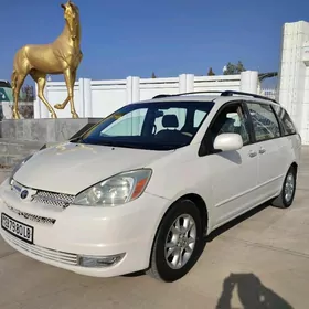 Toyota Sienna 2005