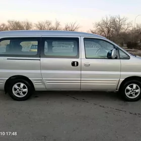 Hyundai H-1 2005