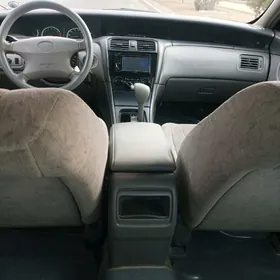 Toyota Avalon 2000