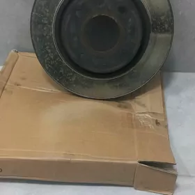 Nissan wersa baraban diskasy