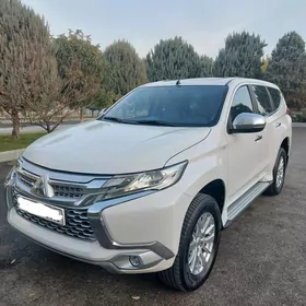 Mitsubishi Montero Sport 2019