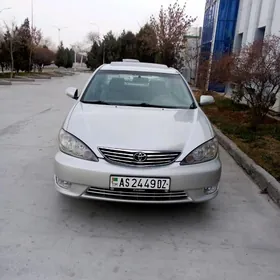 Toyota Camry 2004