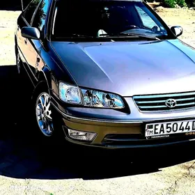 Toyota Camry 2000