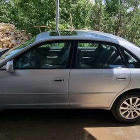 Toyota Avalon 2001