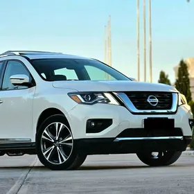 Nissan Pathfinder 2020
