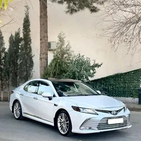 Toyota Camry 2020