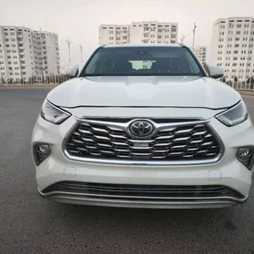 Toyota Highlander 2021