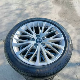 Camry disga teker 18.