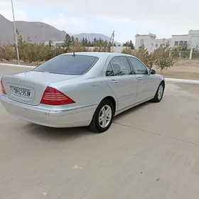 Mercedes-Benz S-Class 2001