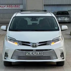 Toyota Sienna 2018
