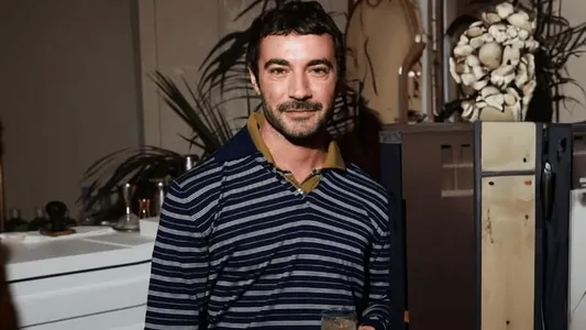 Versace-iň döredijilik müdiri Prada Group bilen şertnamadan soň brendden gitdi