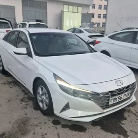 Hyundai Elantra 2022