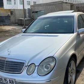 Mercedes-Benz E320 2002