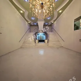 Пентхаус, 10ком, 255м², евро