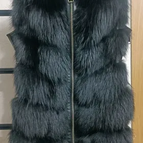 Натуральная шубка безрукавка