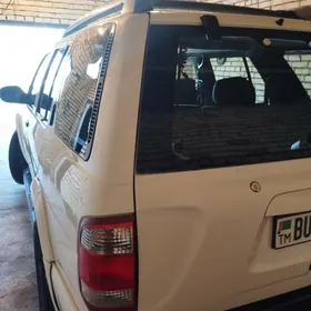 Nissan Pathfinder 2002