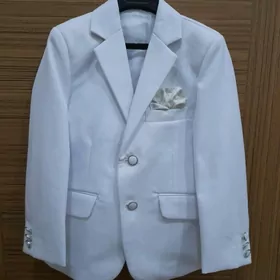 Ak kastum balak kowsi bilen