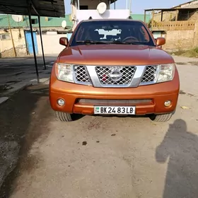 Nissan Pathfinder Armada 2005