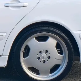 MERCEDES DISKA R18 RAZNASHIROK