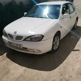Nissan Primera 2000