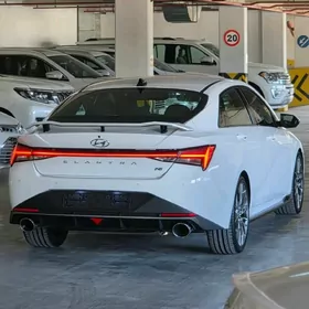 Hyundai Elantra 2023