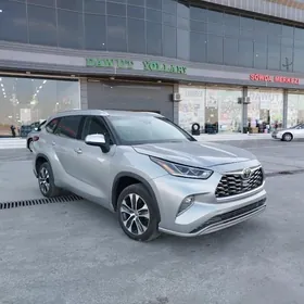Toyota Highlander 2020
