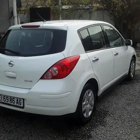Nissan Versa 2010