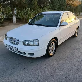 Hyundai Elantra 2001