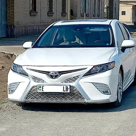 Toyota Camry 2018