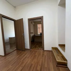 Arenda ofis 3 komnat