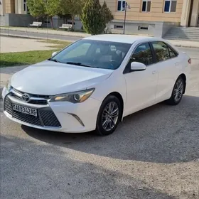 Toyota Camry 2017