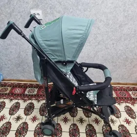 кляска компактная не большая