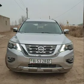Nissan Pathfinder 2019