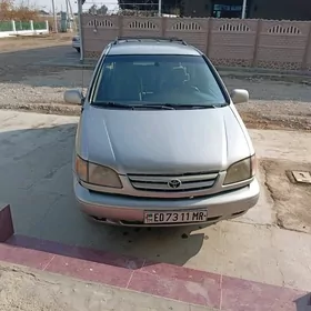 Toyota Sienna 2001