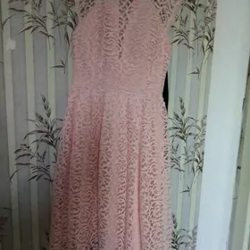 Платье нарядное.