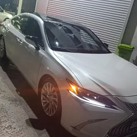 Lexus ES 350 2022