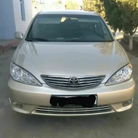 Toyota Camry 2004