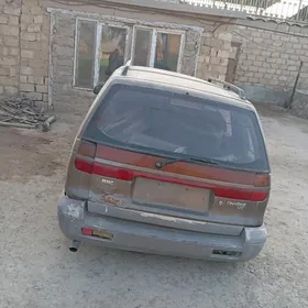 Mitsubishi Chariot 1997